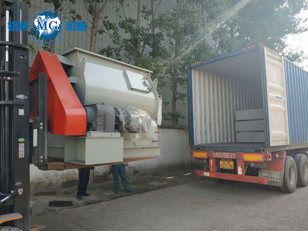 沙特半自動干粉砂漿生產(chǎn)線發(fā)貨現(xiàn)場