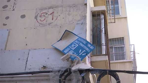 一場(chǎng)大風(fēng)過(guò)后，銀川一小區(qū)外墻保溫層大面積脫落！