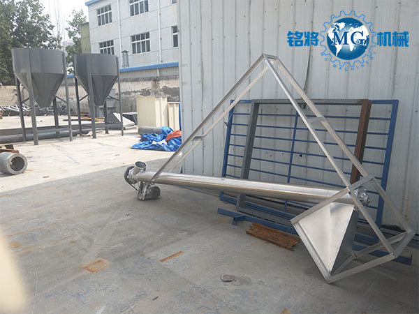 干粉砂漿設(shè)備選用螺旋輸送機(jī)還是斗式提升機(jī)？