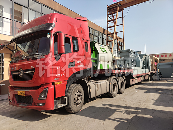 四立方主機(jī)，產(chǎn)量時產(chǎn)達(dá)15噸，于今日發(fā)往江蘇連云港